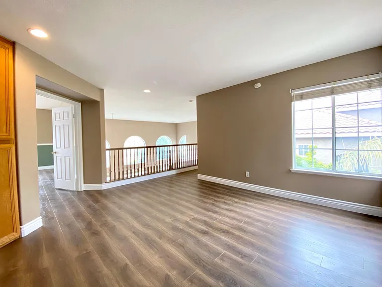 1758 Vista Del Norte — Photo 4