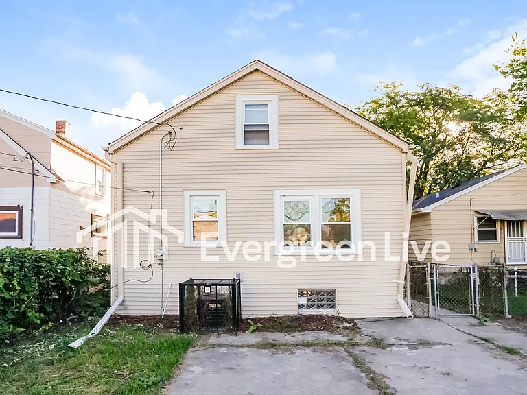 4827 N 46th St — Photo 13