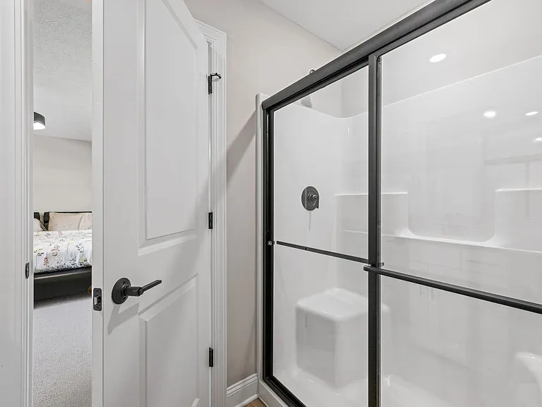 233 Lake Balaton Dr — Photo 21