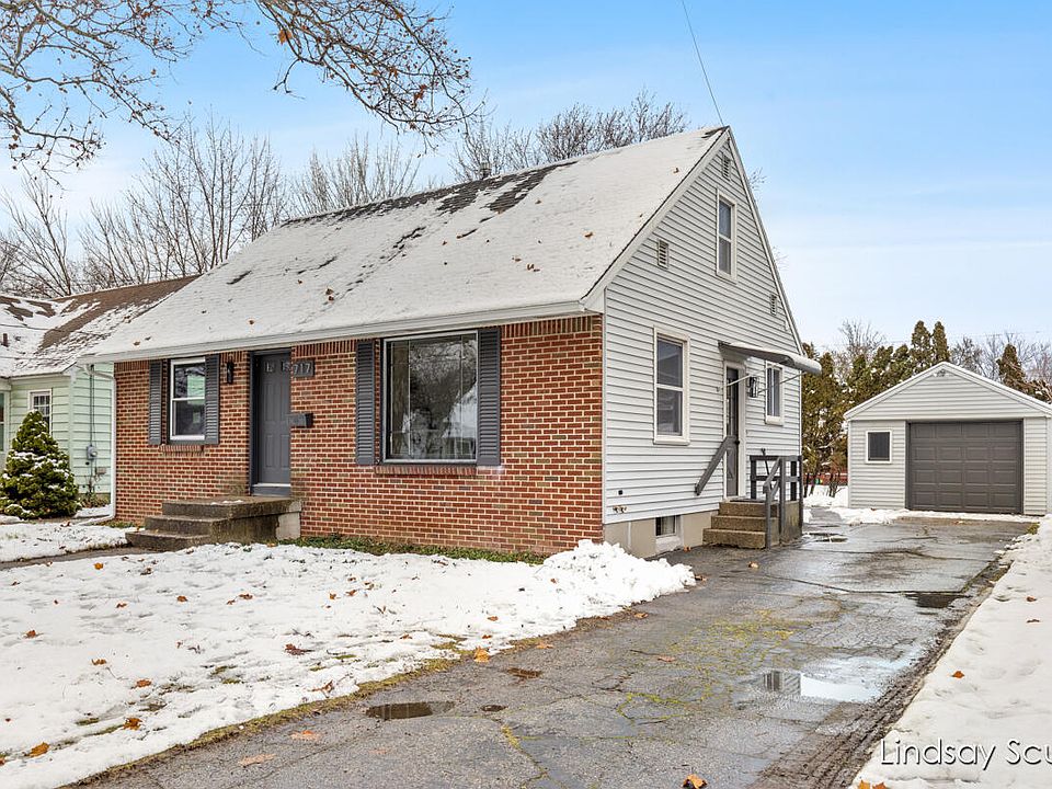 1st image of 717 Everglade Dr SE