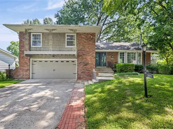 211 W 110th St, Kansas City, MO 64114