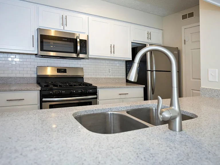 Park Club Townhomes — Photo 1