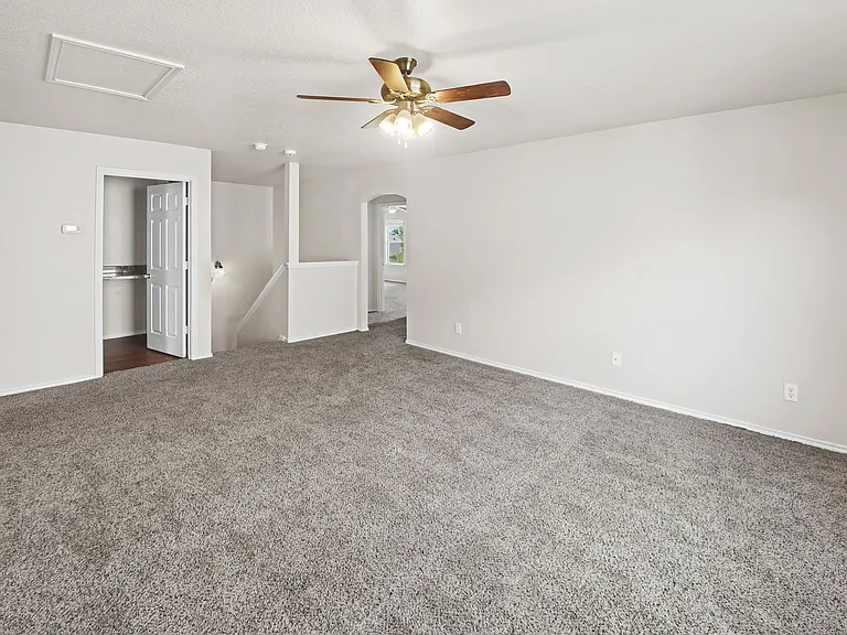 2127 Red Rock Xing — Photo 14