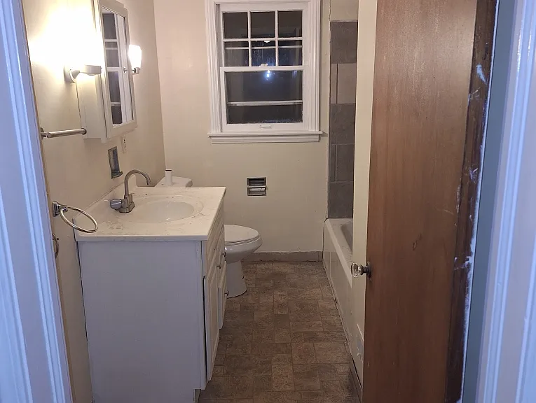 1003 Hancock St #2 — Photo 3