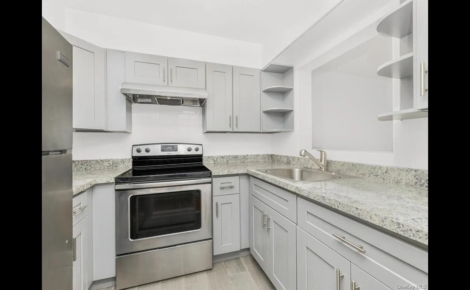 2 bed, 900 sqft, $2,700 — Photo 4