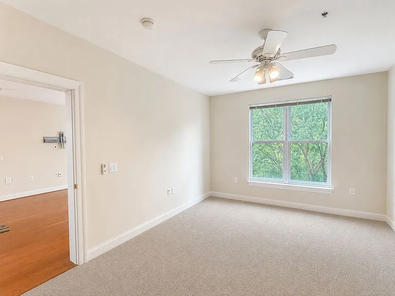 38 Maryland Ave #335 — Photo 14