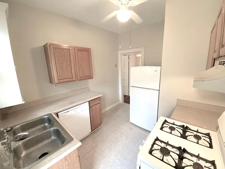 88 N Willett St #3 — Photo 7