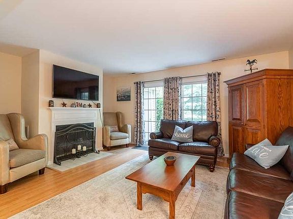 4th image of 3105 Morgan Dr #1