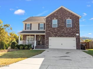1706 Point Wood Dr, Knoxville, TN 37920