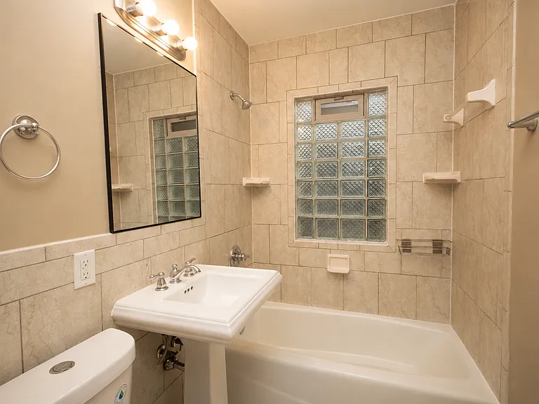 3434 Thomas Ave N — Photo 10