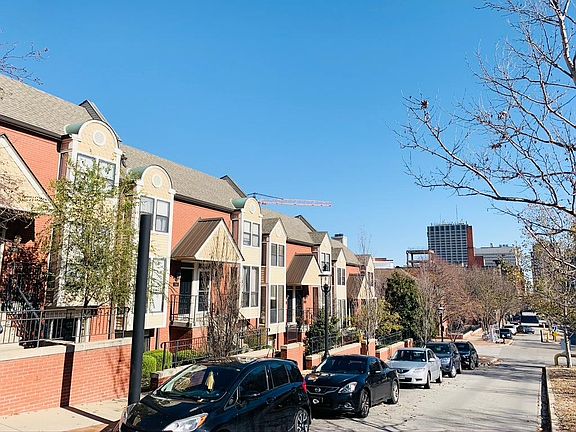 3rd image of 512 W 10th St #512