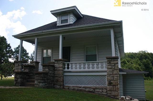 1st image of 827 N Claremont St
