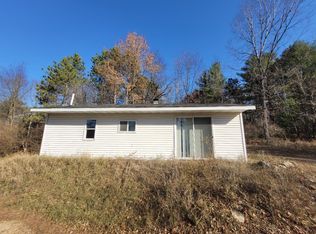 5665 Downtown Ln, Gillett, WI 54124