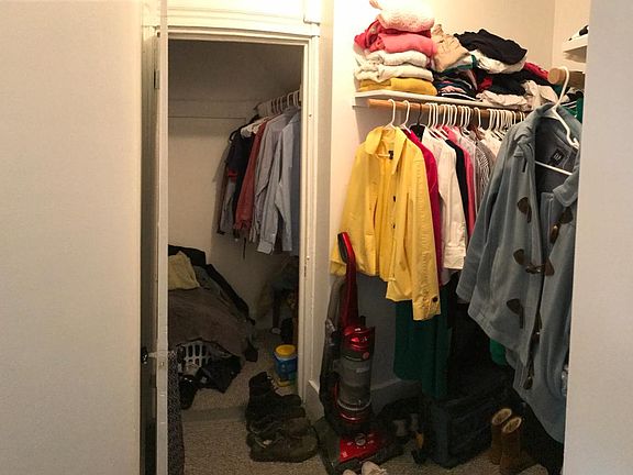 Walk in closet