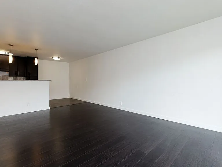 290 Lee Street — Photo 26