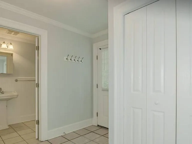 328 Union St SE — Photo 12