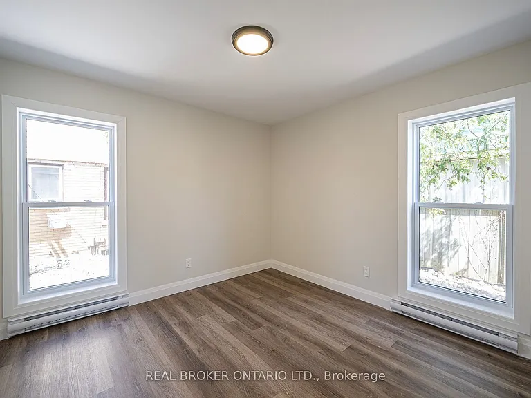 685 Frederick St — Photo 7