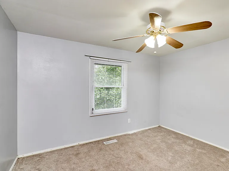 1815 Lakemont Ln — Photo 21