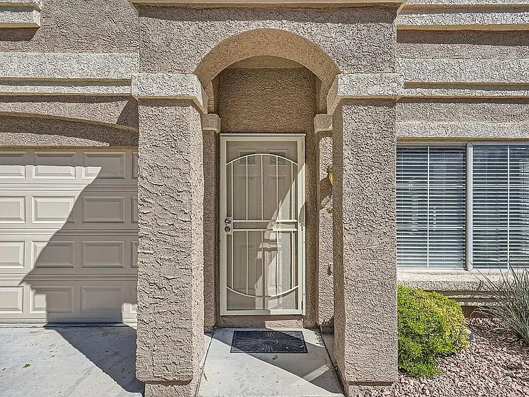 3328 Epson St — Photo 3