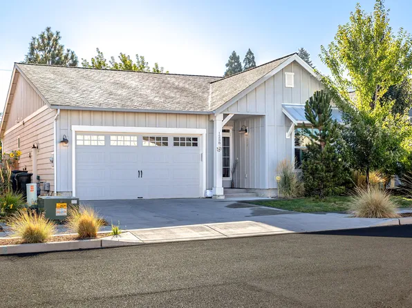 1258 NE Hoover Loop, Bend, OR 97701
