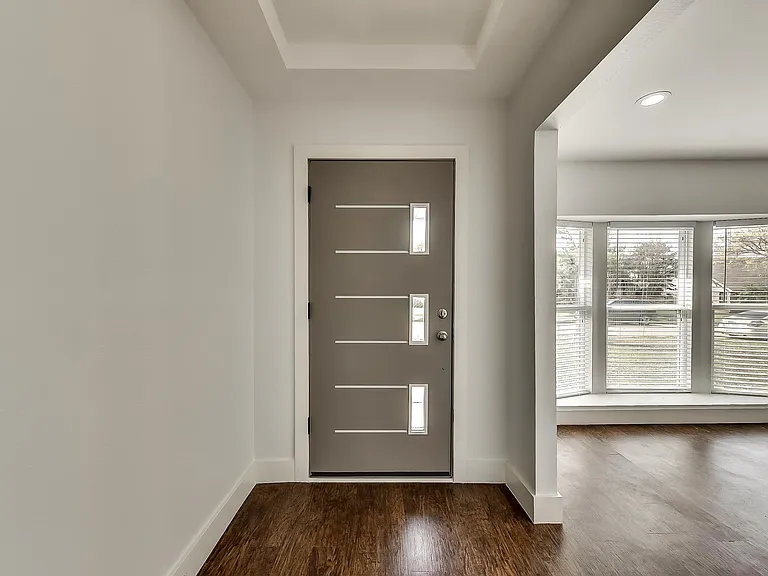 1865 Green Ridge Dr — Photo 2