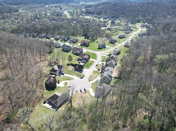 221 Indian Summer Ct, Nashville, TN 37207