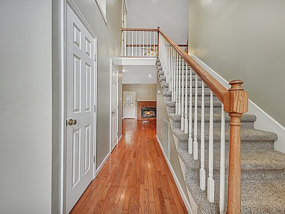 3rd image of 7030 Sage Ln