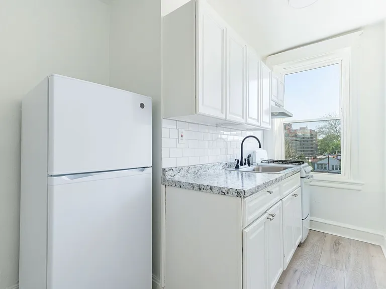 Belmont Place — Photo 52
