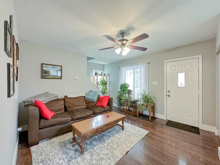 662 Southwood Ave — Photo 4