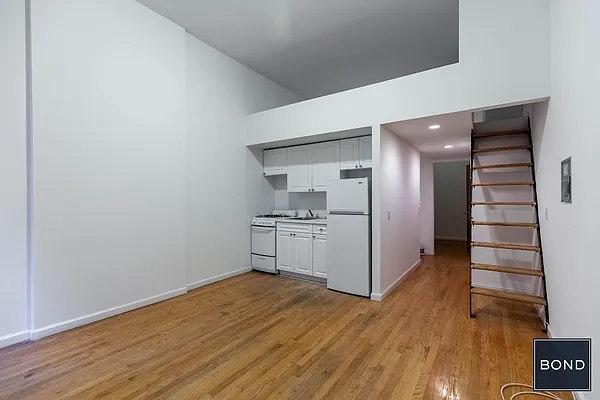 Rented by Bond New York | media 2