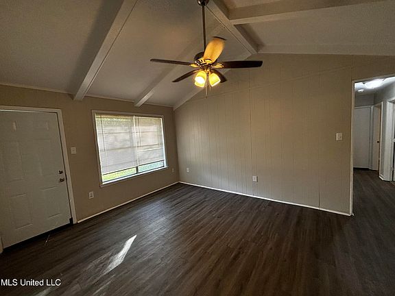 4th image of 3527 Beaumont Dr