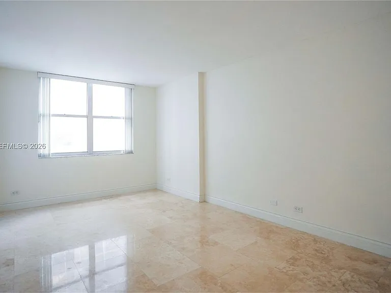 6039 Collins Ave #503 — Photo 22
