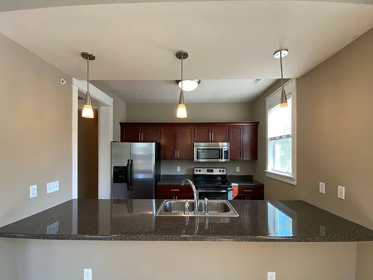 421 E Hillside Dr — Photo 1