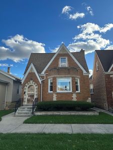 5813 W Cornelia Ave, Chicago, IL, 60634
