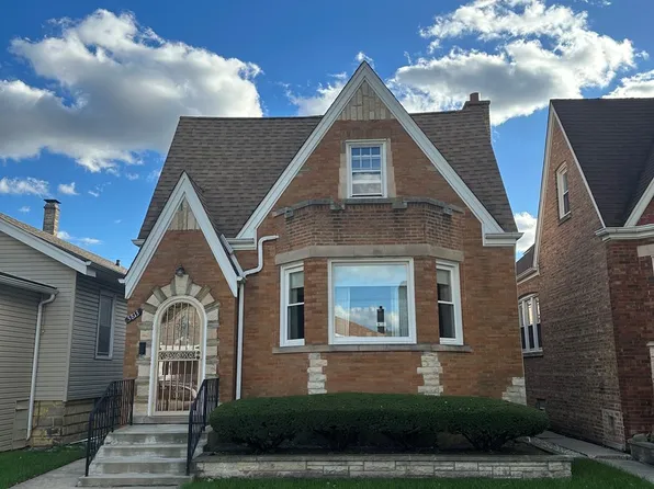 5813 W Cornelia Ave, Chicago, IL 60634