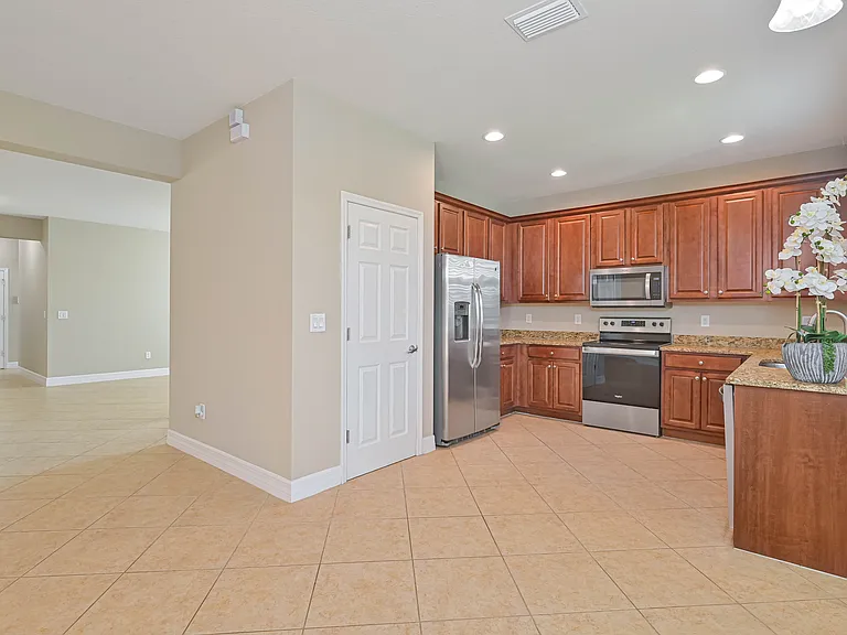 10474 Spruce Pine Ct — Photo 13