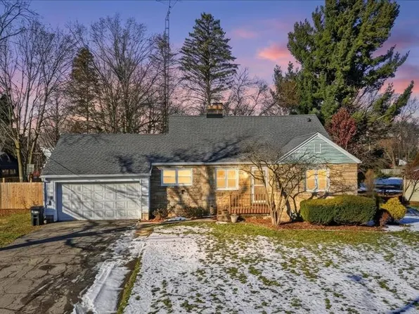 11 Morningside Dr, Shelby, OH 44875