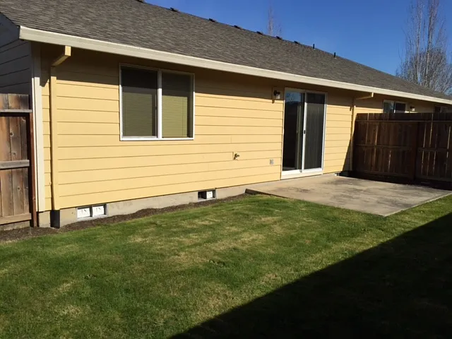 1926 NW Cottonwood Dr — Photo 12