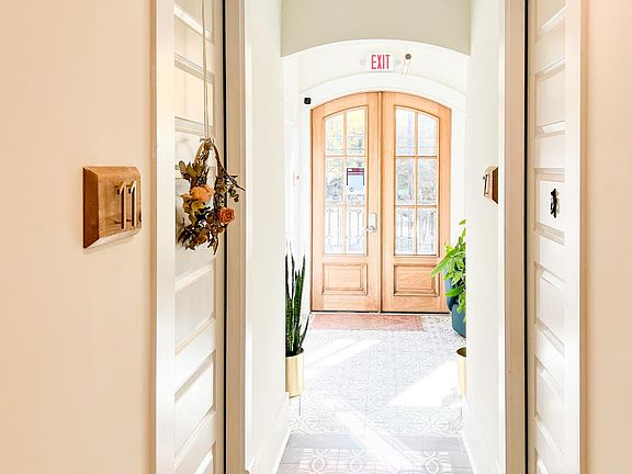 The Church on Parkwood is former Church we have adaptively transformed into 18 luxury apartment homes in the heart of Charlotte's Arts district.