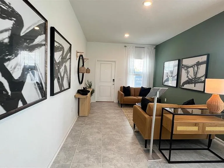 2821 Pierr St — Photo 39