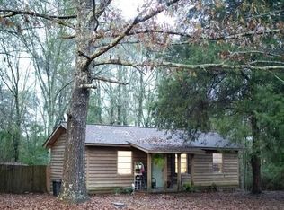 136 Country Cir, Ellisville, MS 39437