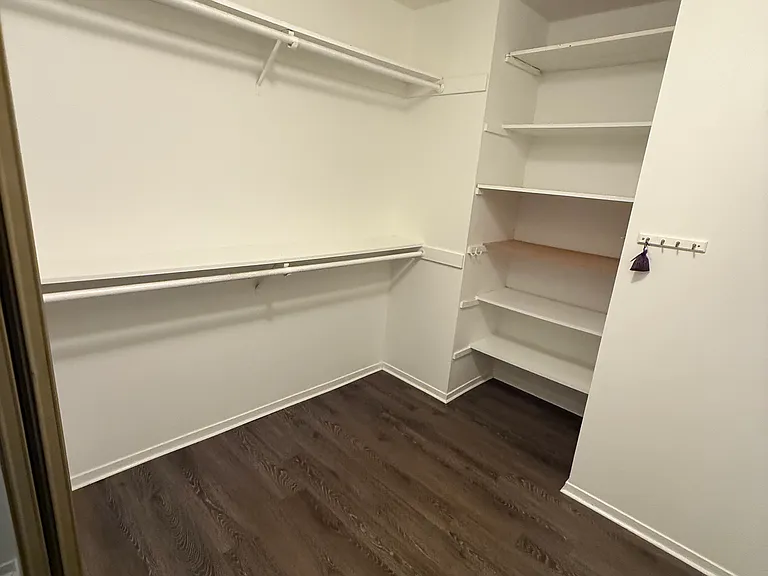 529 Northbrook Dr — Photo 13