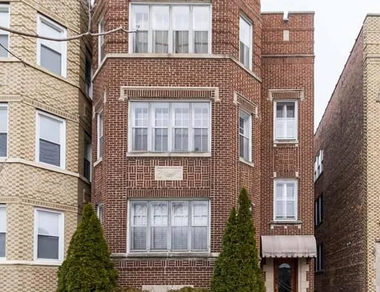 10725 S Calumet Ave #3 — Photo 17