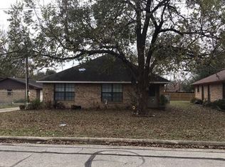 326 Juanita Ave, Wills Point, TX 75169