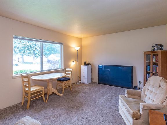2nd image of 10104-10106 N Wellen Ln