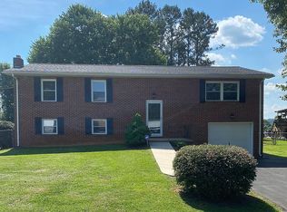 972 Liberty Ln, Kingsport, TN 37663