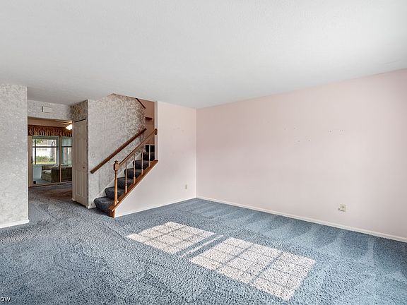 3rd image of 3414 E Prescott Cir