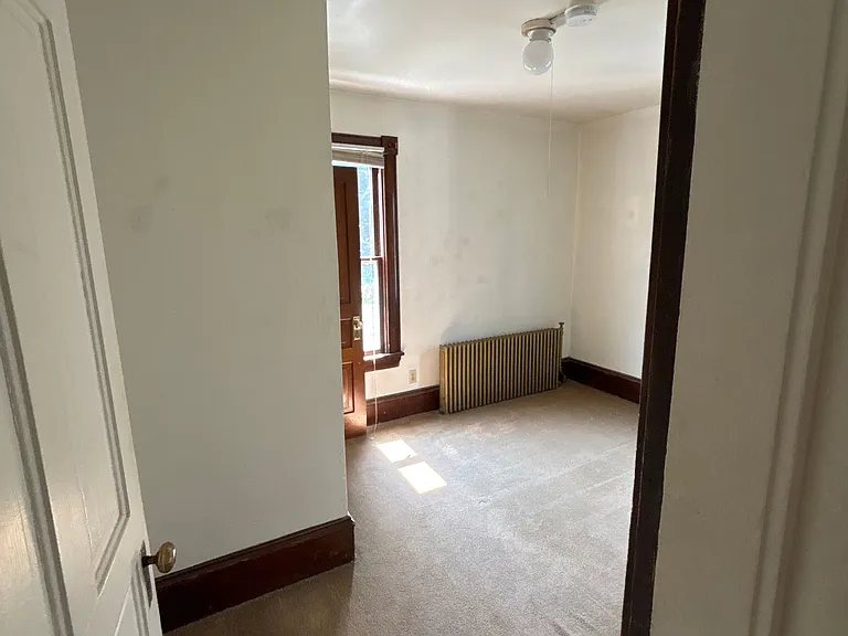 524 8th Ave NE #2 — Photo 5
