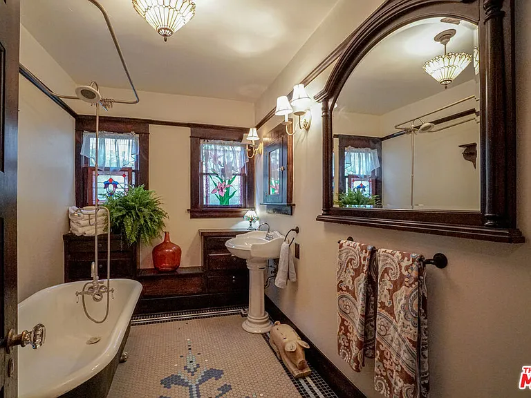 2230 Inez St — Photo 25