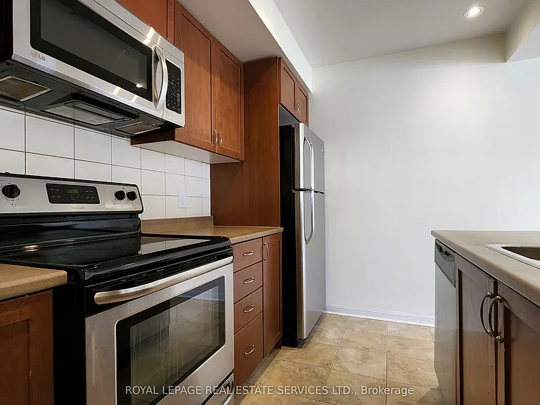 2891 Rio Ct #137 — Photo 9